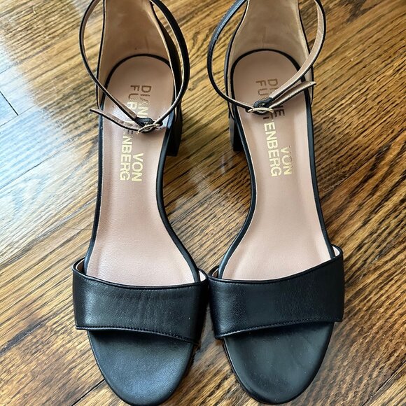 Diane Von Furstenberg Black Ankle Strap Low Block Heel Sandals Women's Size 8 US - Picture 1 of 8